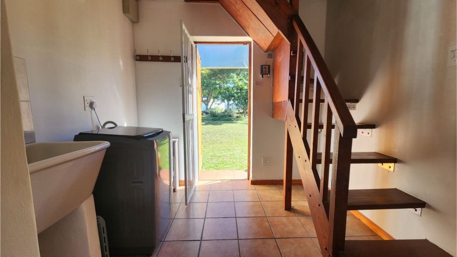 2 Bedroom Property for Sale in Sandbaai Western Cape
